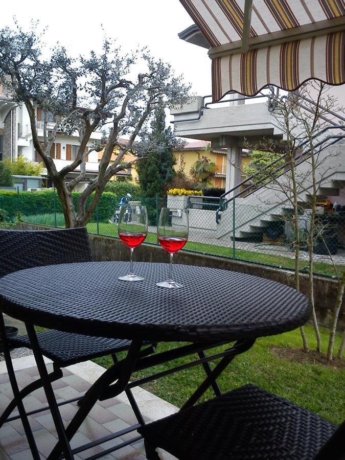 Casa Margherita Сирмионе Екстериор снимка